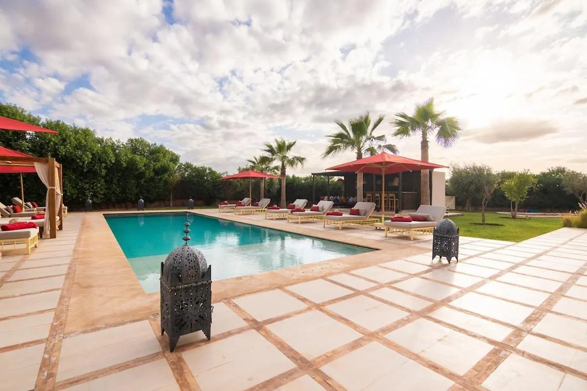 Luxury 5-Suite Villa With Heated Pool, Steam Room & Games Marrakesz
