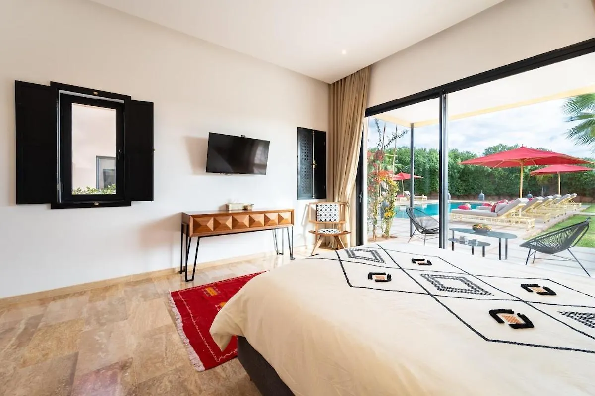 Luxury 5-Suite Villa With Heated Pool, Steam Room & Games Marrakesz