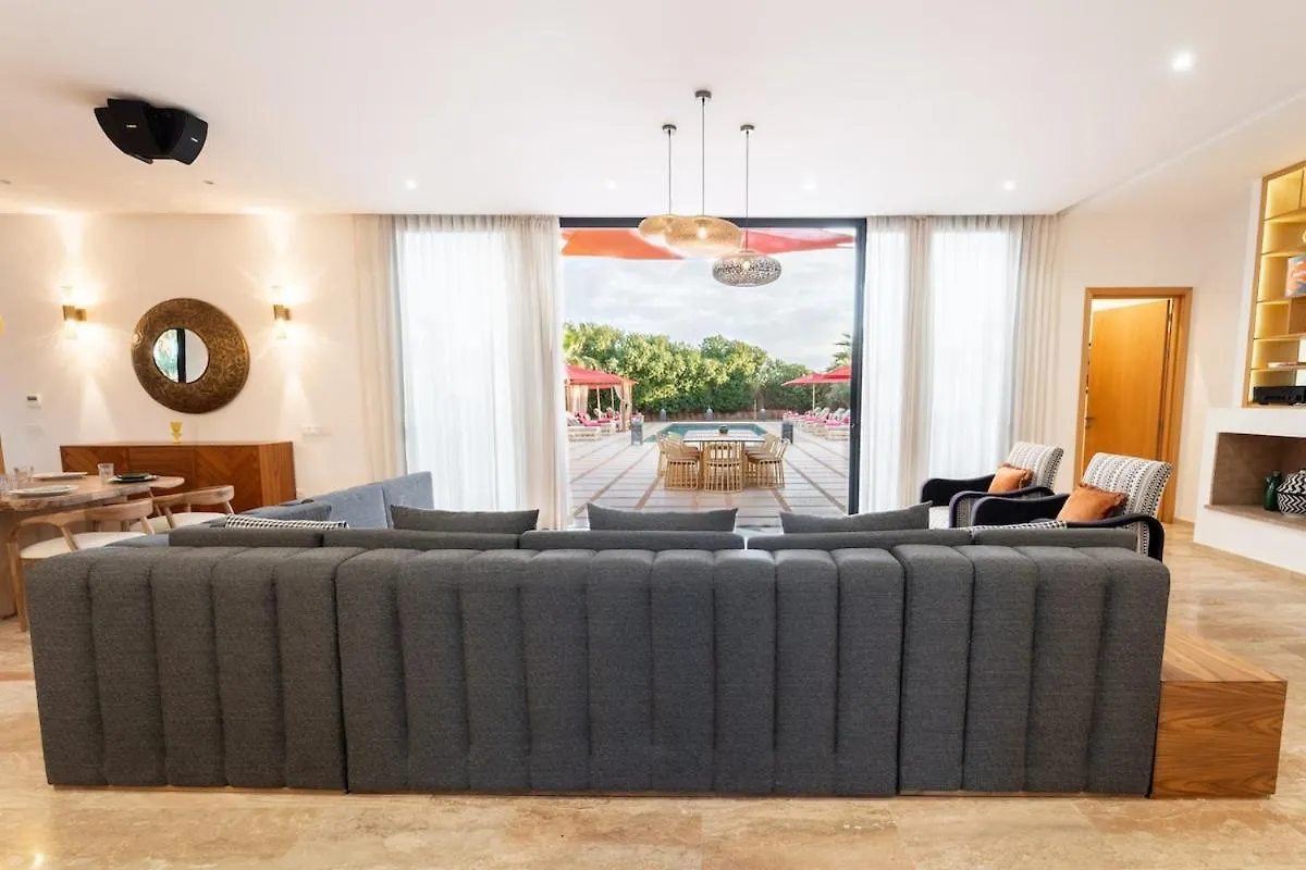 Luxury 5-Suite Villa With Heated Pool, Steam Room & Games Marrakesz 0*,