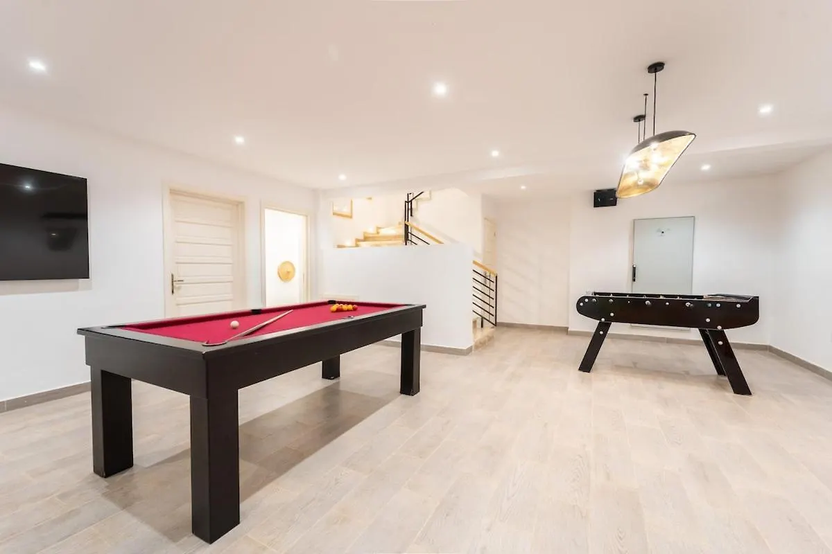 Luxury 5-Suite Villa With Heated Pool, Steam Room & Games Marrakesz