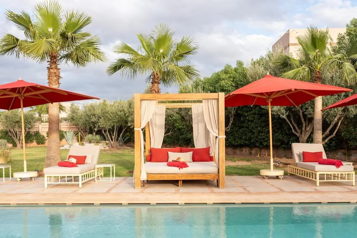 Luxury 5-Suite Villa With Heated Pool, Steam Room & Games Marrakesz