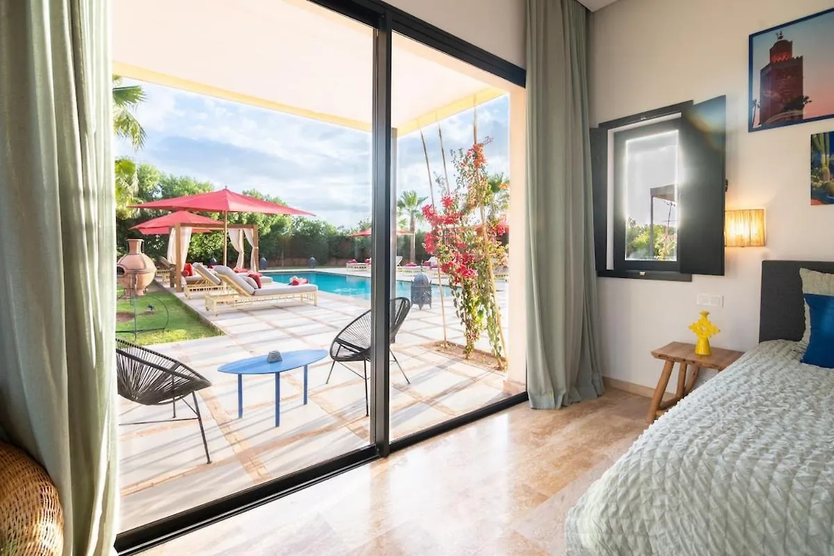 Luxury 5-Suite Villa With Heated Pool, Steam Room & Games Marrakesz