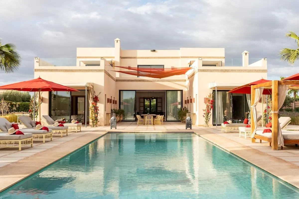 Luxury 5-Suite Villa With Heated Pool, Steam Room & Games Marrakesz