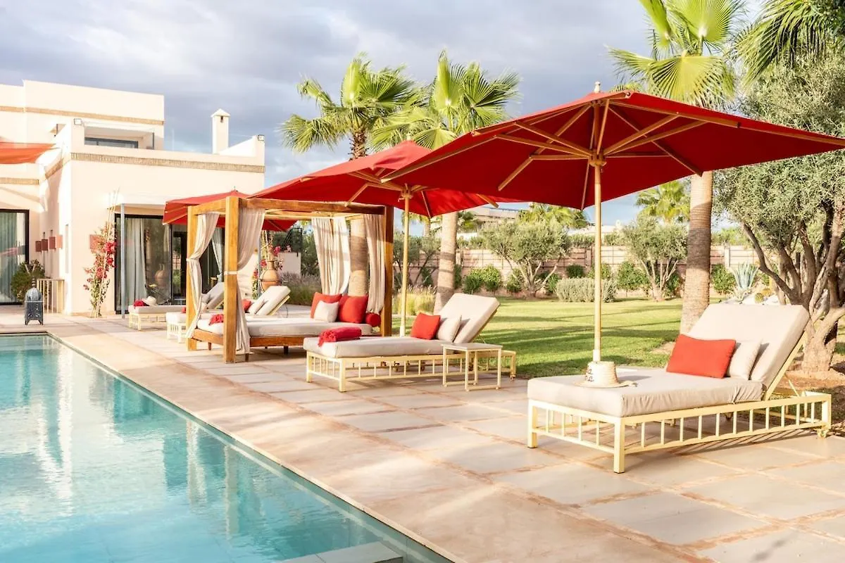 Luxury 5-Suite Villa With Heated Pool, Steam Room & Games Marrakesz