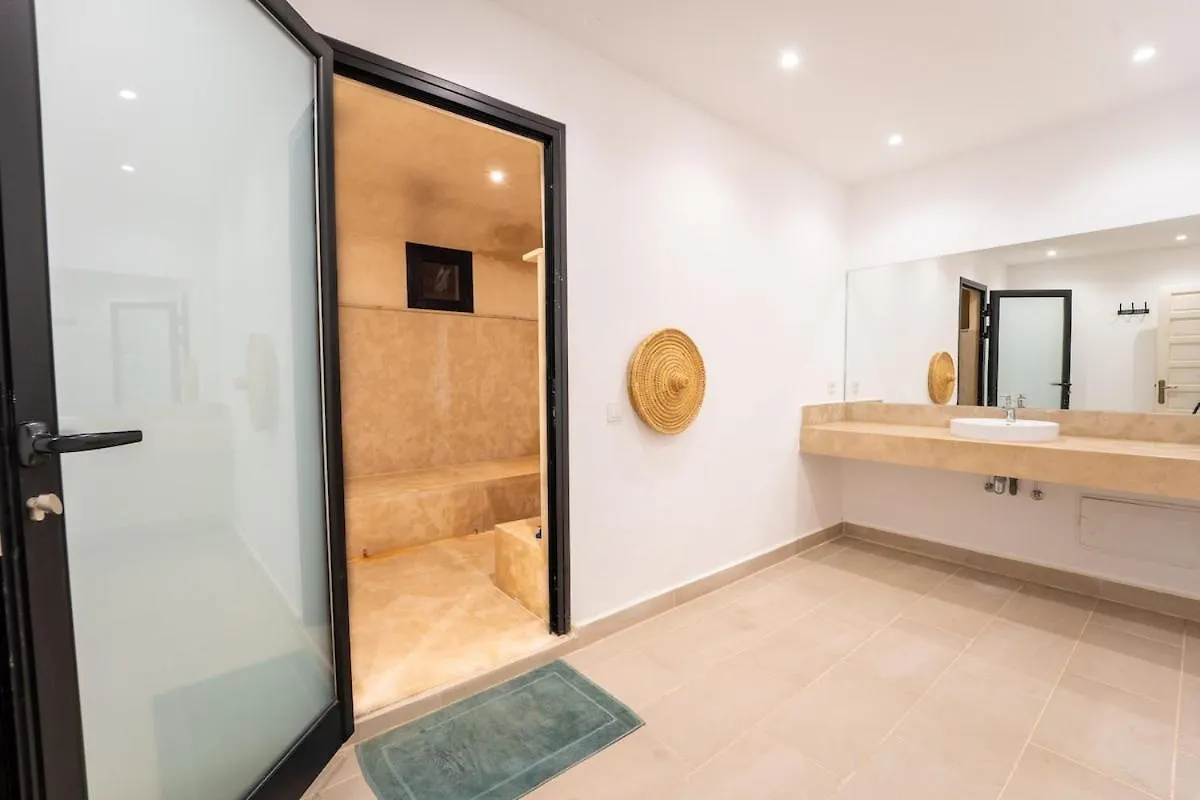 Luxury 5-Suite Villa With Heated Pool, Steam Room & Games Marrákes