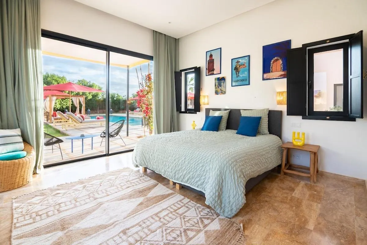 Luxury 5-Suite Villa With Heated Pool, Steam Room & Games Marrákes