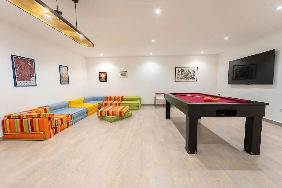 Luxury 5-Suite Villa With Heated Pool, Steam Room & Games Marrákes