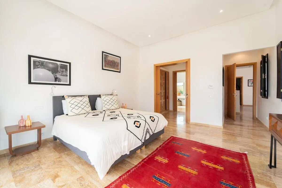 Luxury 5-Suite Villa With Heated Pool, Steam Room & Games Marrákes